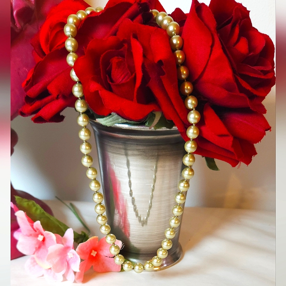 Lime Green Glass Pearl Beaded Necklace Gold Tone Clasp 18"